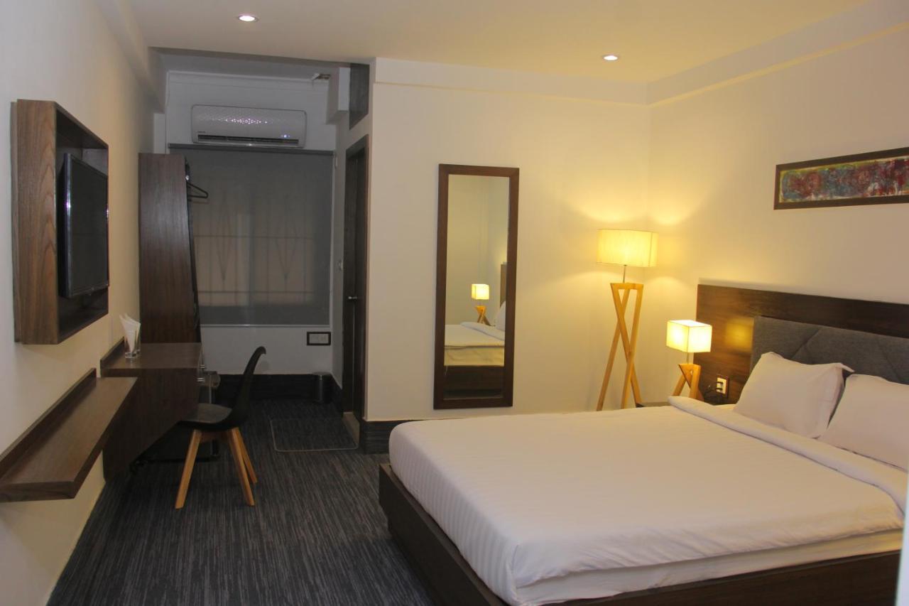Hotel Zakaria International ダッカ エクステリア 写真