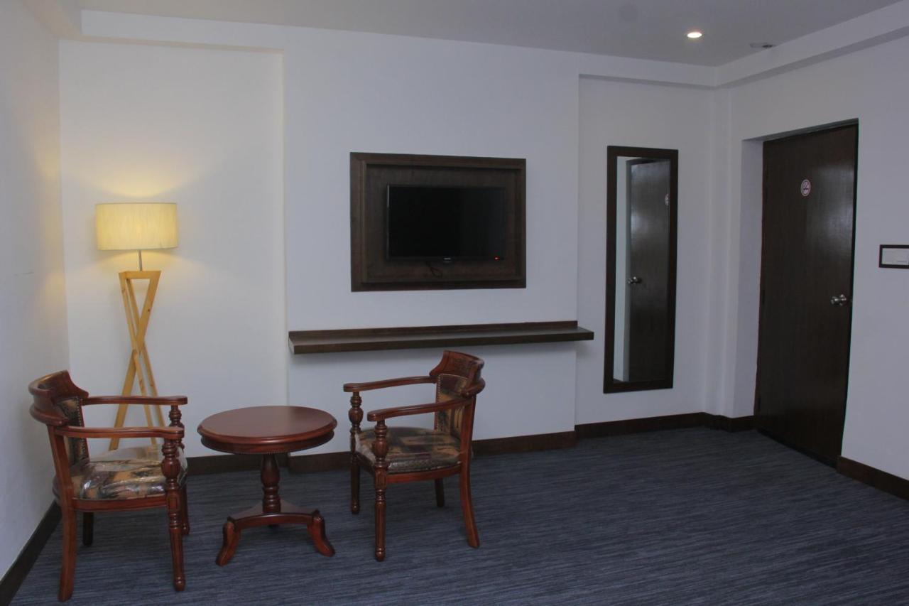 Hotel Zakaria International ダッカ エクステリア 写真