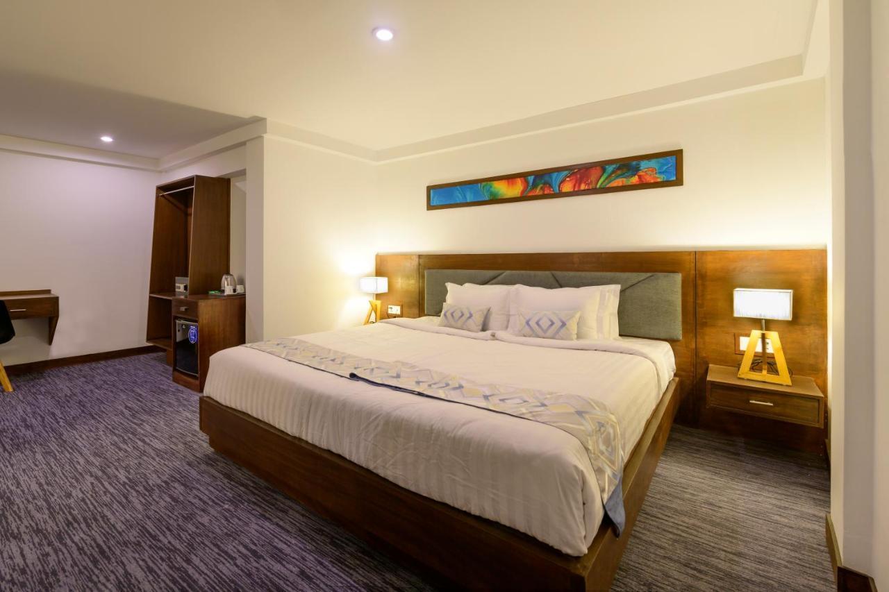 Hotel Zakaria International ダッカ エクステリア 写真