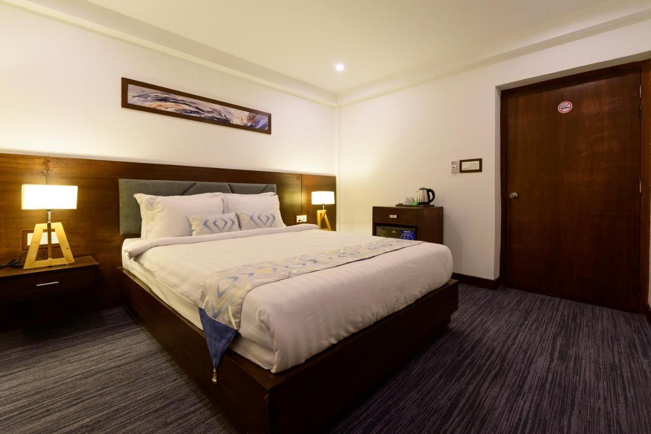 Hotel Zakaria International ダッカ エクステリア 写真